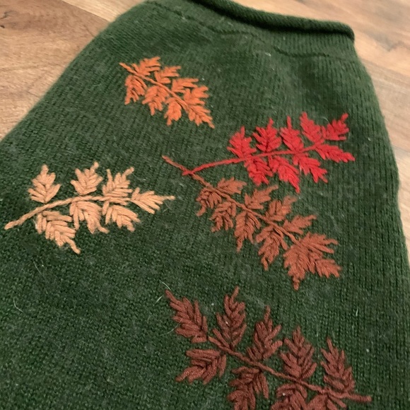 Autumn Embroidered Woolrich Dog Sweater - Picture 4 of 9